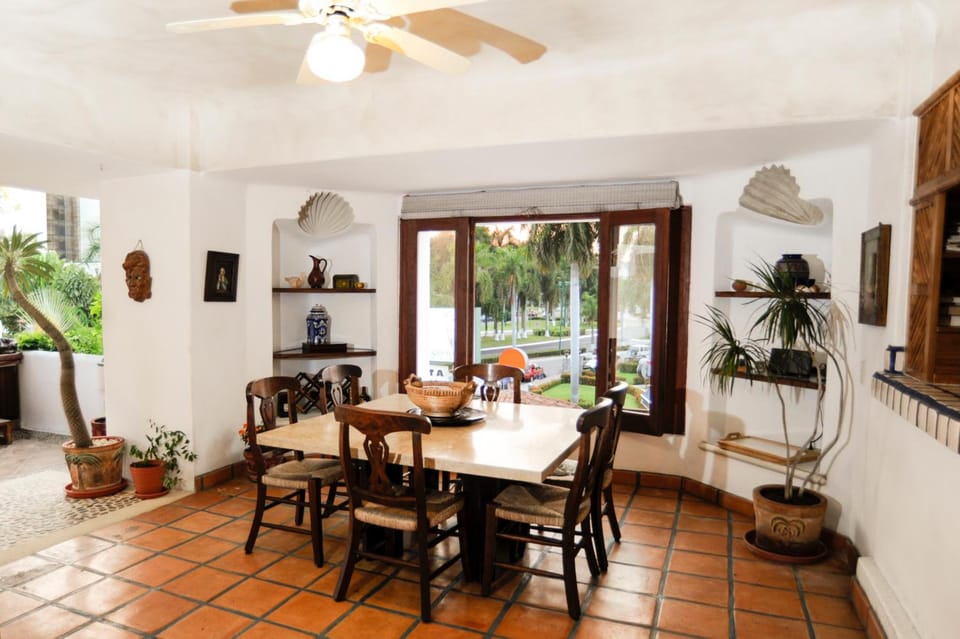 Hotel Suites Ixtapa Plaza Hotel in Ixtapa Zihuatanejo