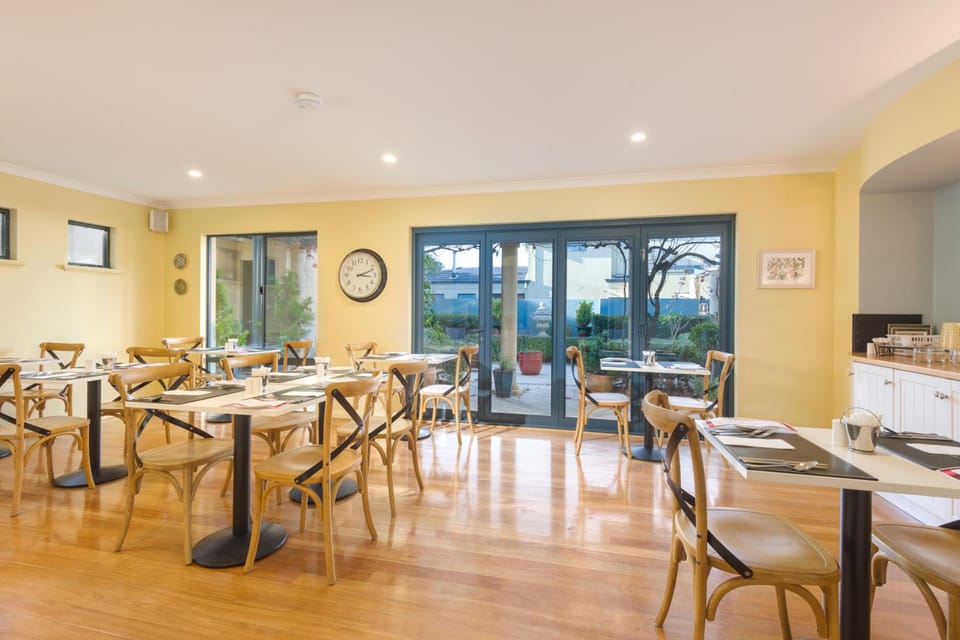 The Beach House at Bayside Hotel in Albany