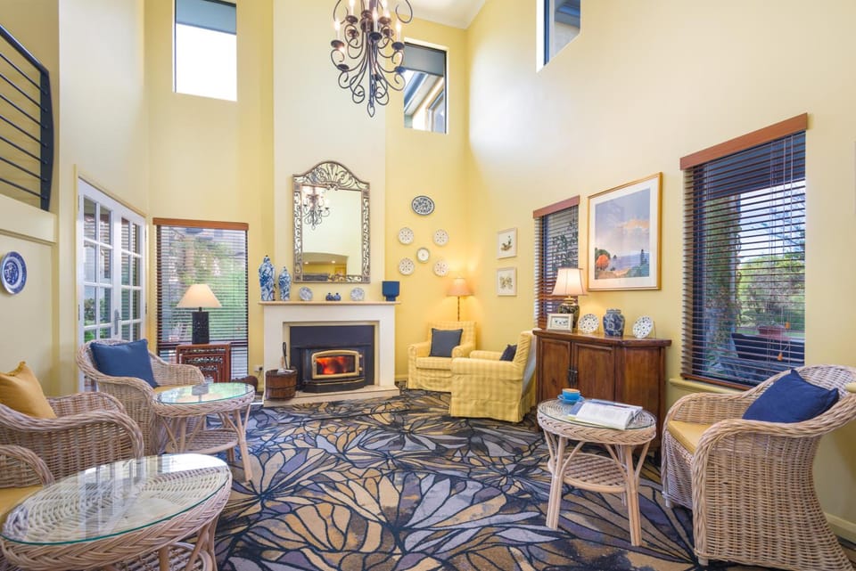 The Beach House at Bayside Hotel in Albany