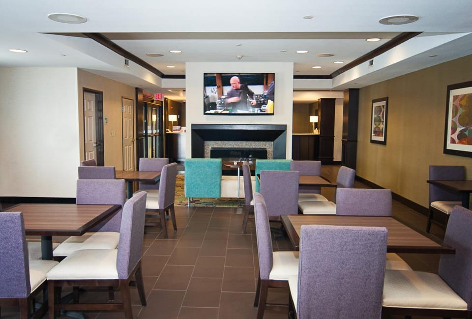 Holiday Inn Express & Suites Wichita Northeast By IHG Hotel in Wichita