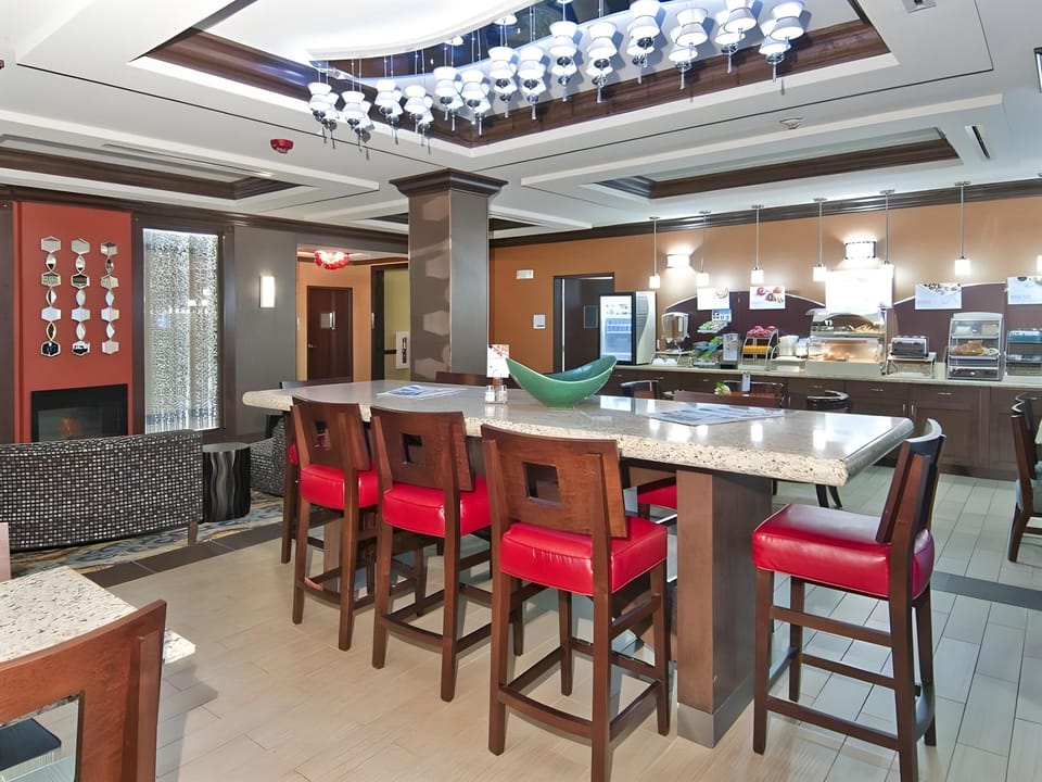 Holiday Inn Express & Suites San Antonio - Frost Bank Ctr Hotel in San Antonio