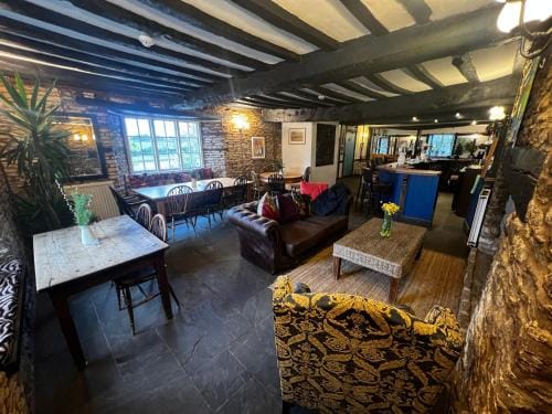 The Holford Arms Hotel in Stroud District