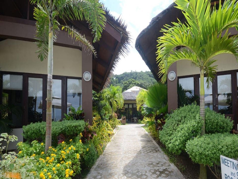 Kahuna Beach Resort and Spa Resort in San Juan