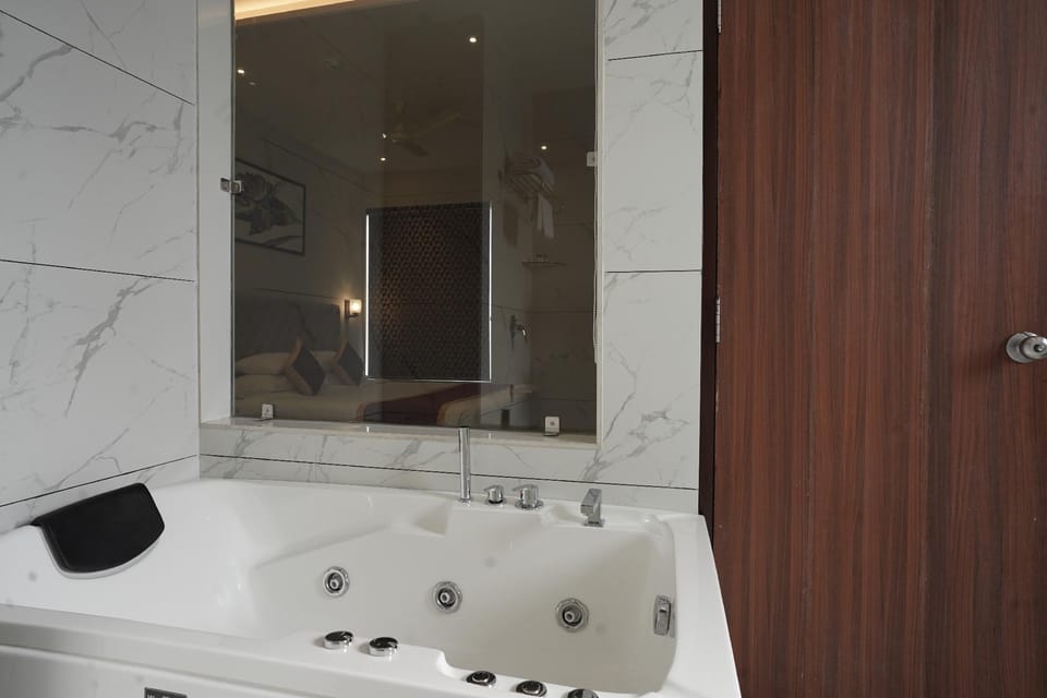 Whirlpool bathtub