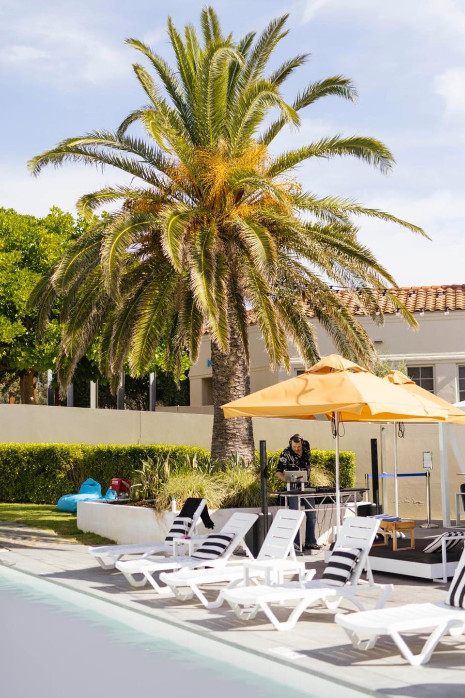 The Marina Hotel - Mindarie Hotel in Perth