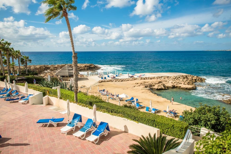 Cynthiana Beach Hotel Hotel in Paphos District