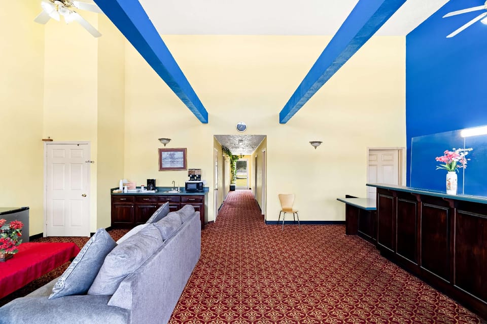 Americas Best Value Inn & Suites Mt. Pleasant Hotel in Tennessee
