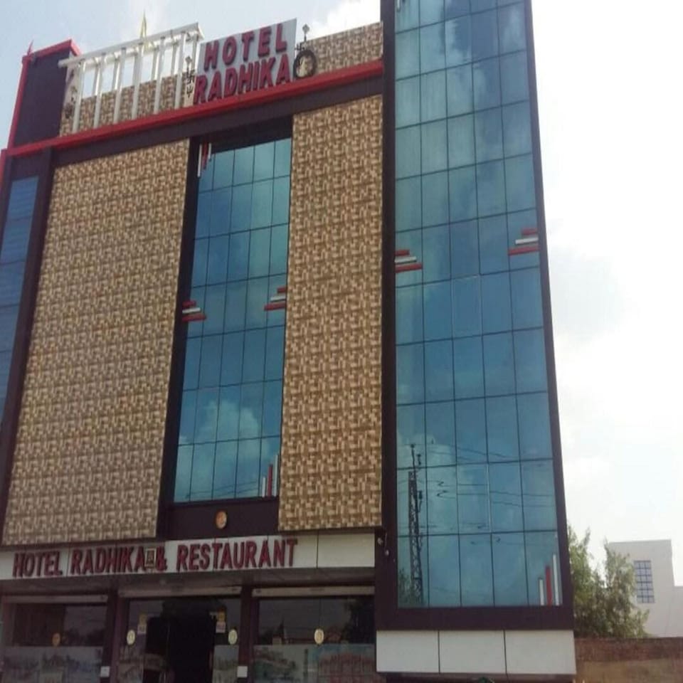 Hotel Radhika Hotel in Jaipur