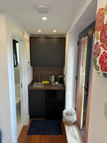 Bespoke Gallery guesthouse Hotel in Edgware