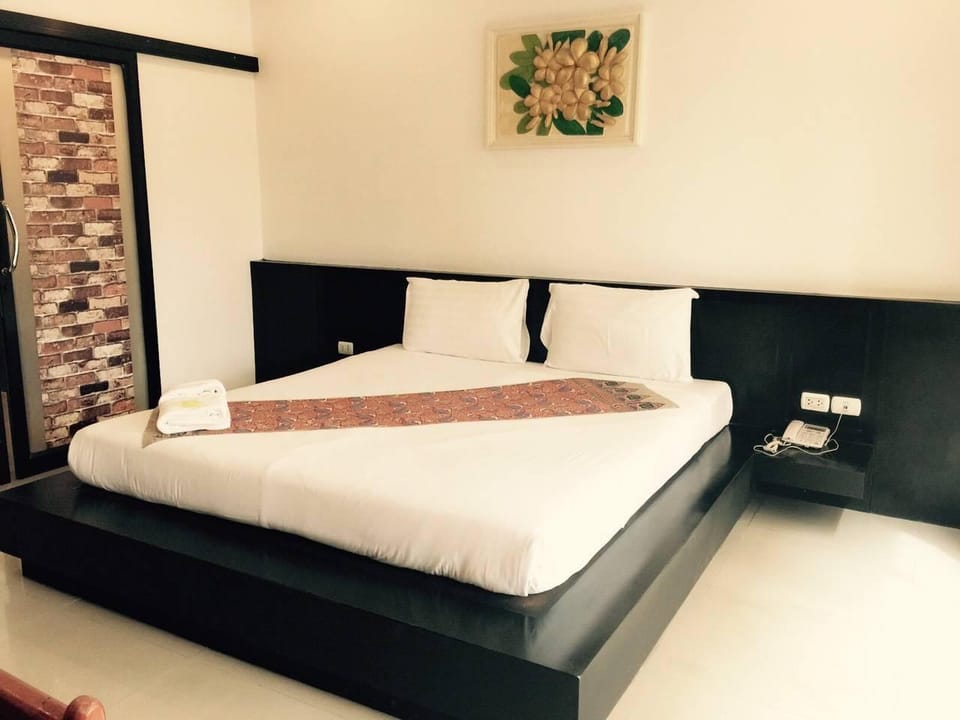 Baan Fuengfah Apartment Hotel in Phuket