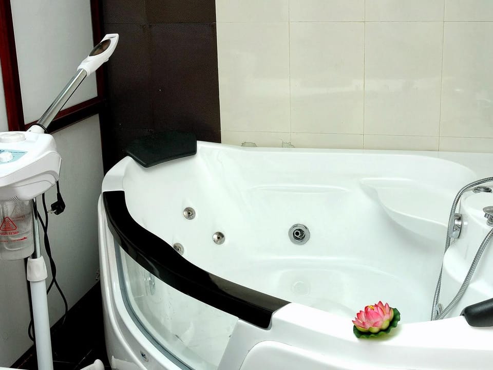 Hotel Kings Kastle Hotel in Mysuru