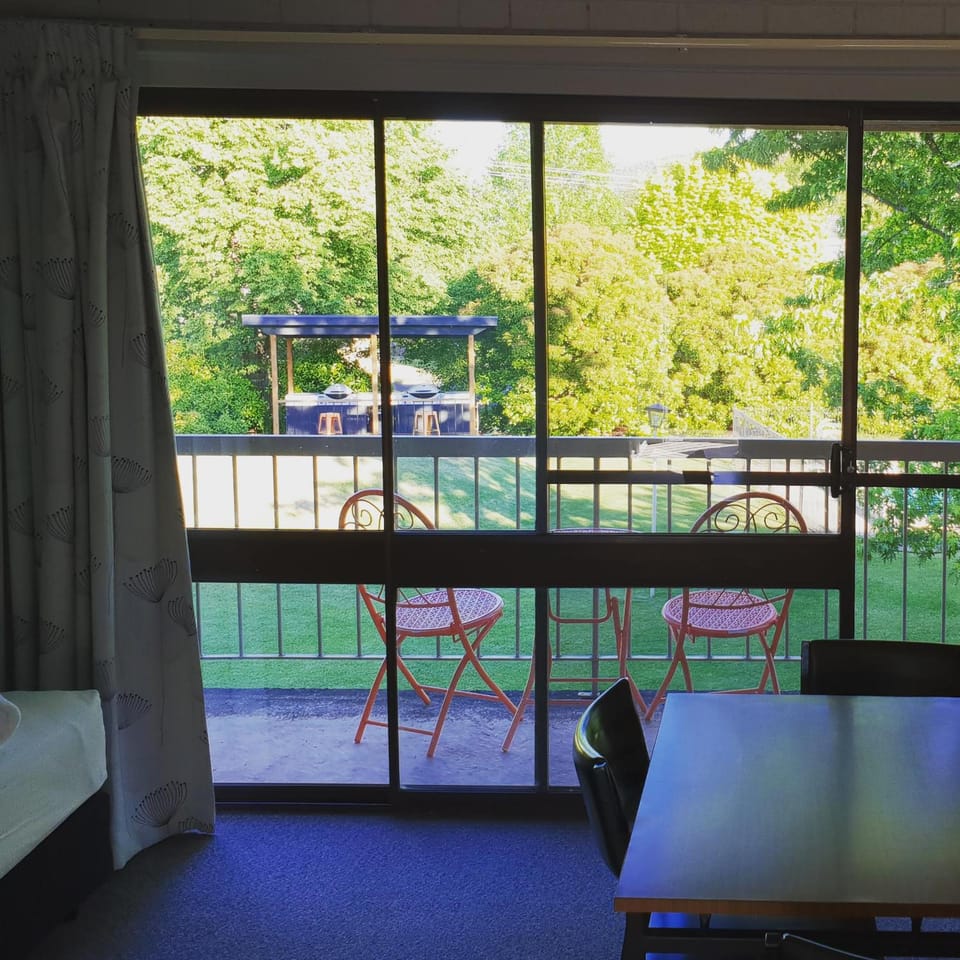 Bogong View Motor Inn Motel in Porepunkah
