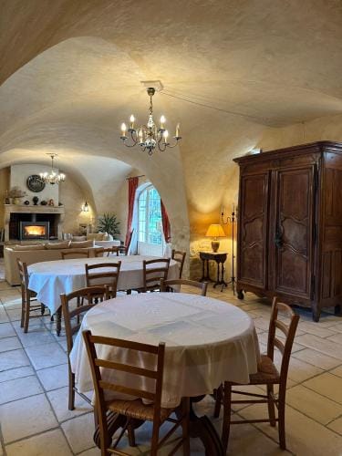 Gite Le Mas du Colombeyras Hotel in Provence-Alpes-Côte d'Azur