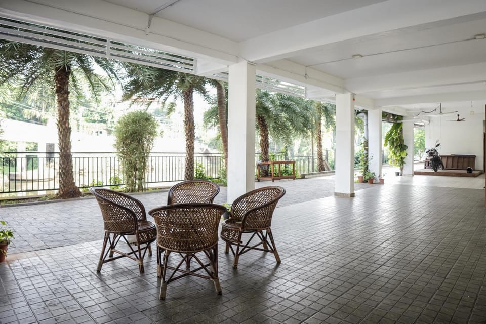 HOTEL LETS STAY BY ADDON Hotel in Kochi