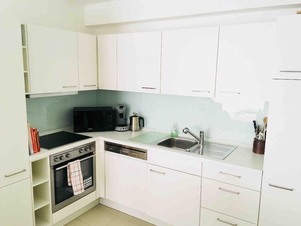 Large Retro Chic Flat 100m2 in City Center - Parking Hotel in Luxembourg