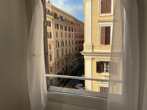 Belltower Elegans Guest House Hotel in Rome