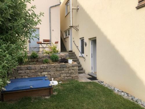 Fur aktive Reisende mein Aparthotel Ochsenfurt mit Terrasse, ideal for long stay, relocation Hotel in Hesse