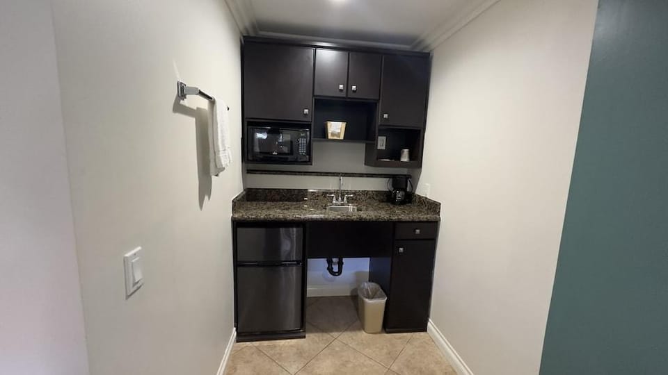 Garden Inn & Suites Hotel in Glendora