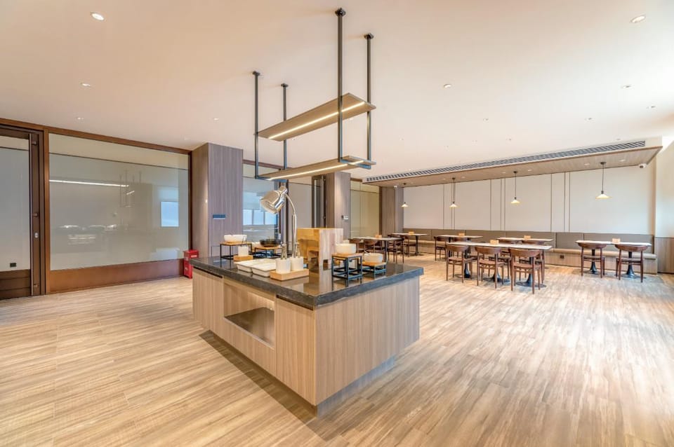 Hanting Hotel Longxi Bridge South Hotel in China