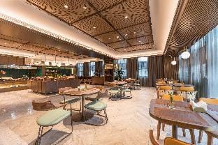 Orange Hotel Xuancheng Jingtingshan Dongheng Building Hotel in Zhejiang