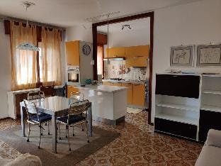 Colorful and bright 3-bedroom apartment by Beahost Rentals Hotel in Caorle