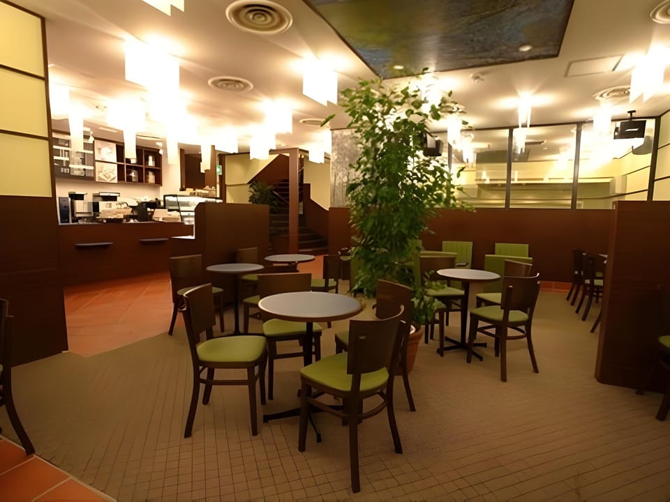 Coffee shop