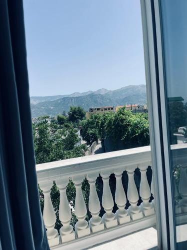 Casa Torre a Sorrento con parcheggio gratuito Hotel in Sant Agnello