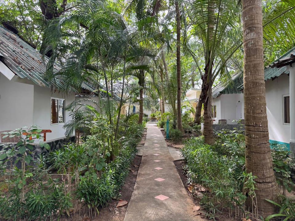 Lanta Island Resort Resort in Sala Dan