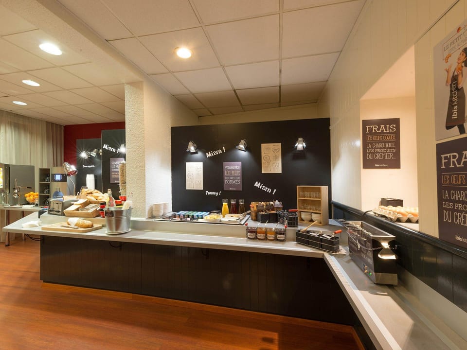 Coffee shop