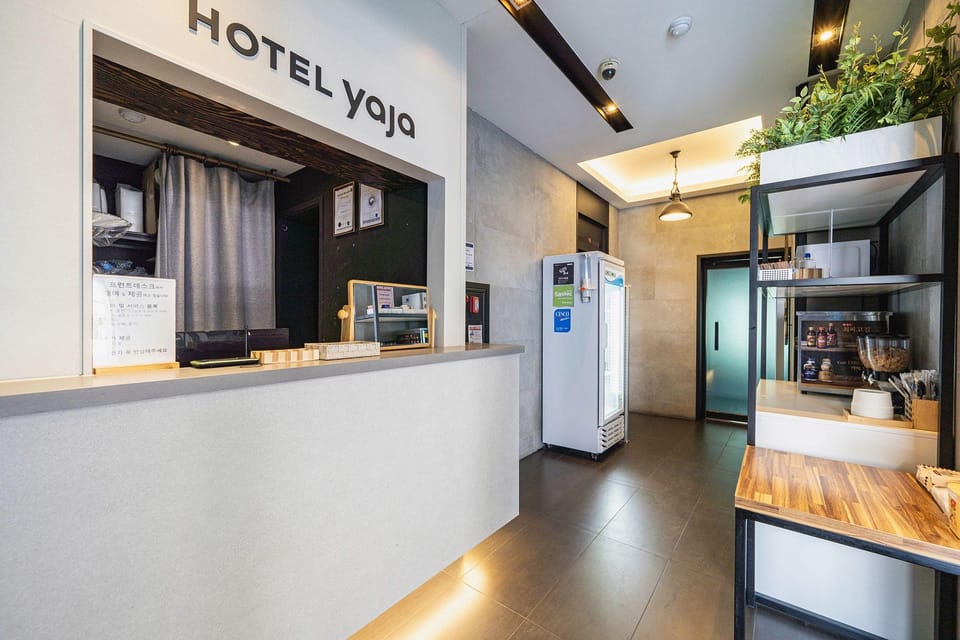 Hotel Yaja Siheung Jeongwang Motel in Gyeonggi-do