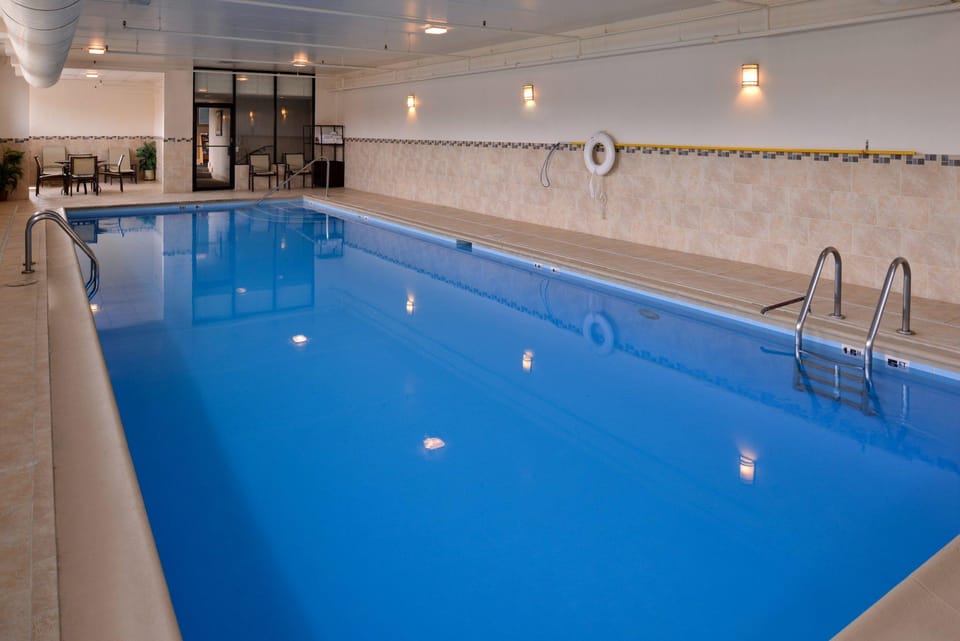 Holiday Inn Express Crestwood By IHG Hotel in Crestwood
