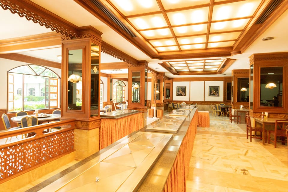 Royal Twins Hotel Hotel in Pattaya City