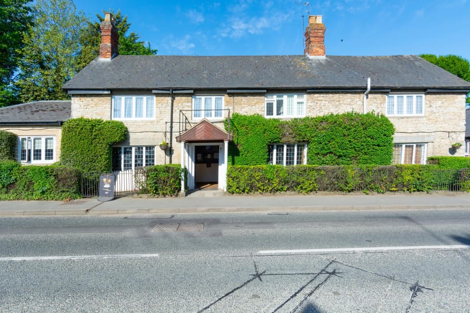 The Jersey Arms Hotel Hotel in Cherwell District