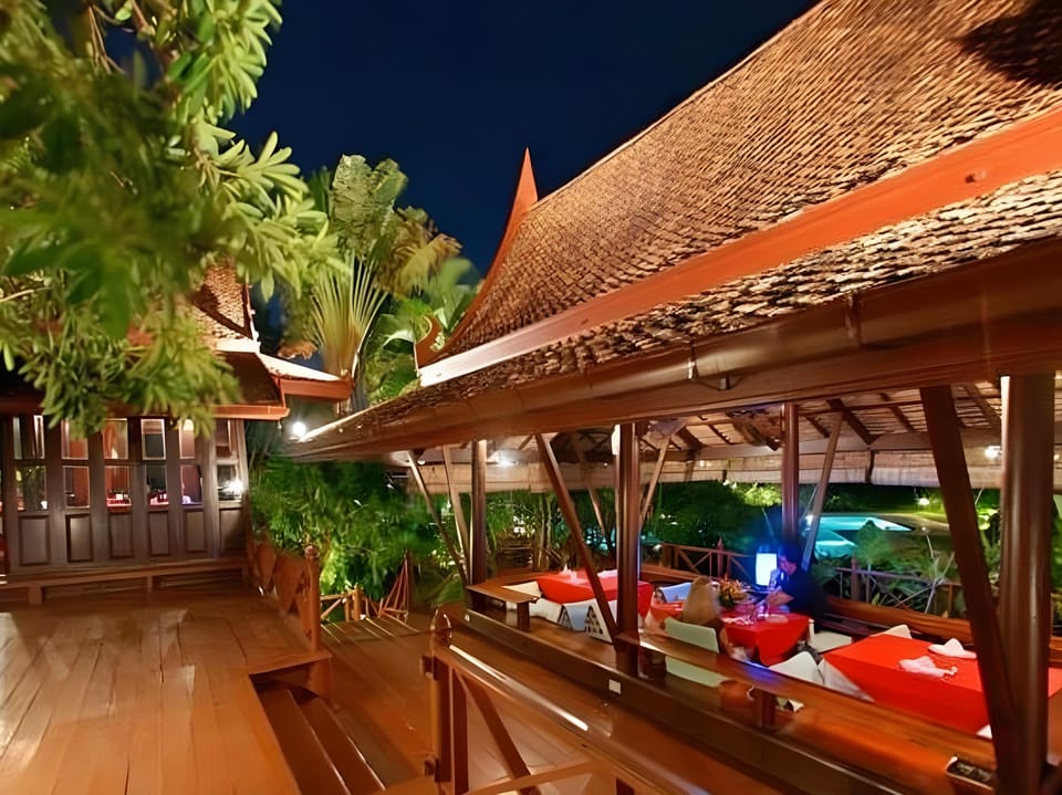 Sugar Hut Hotel Resort in Pattaya City