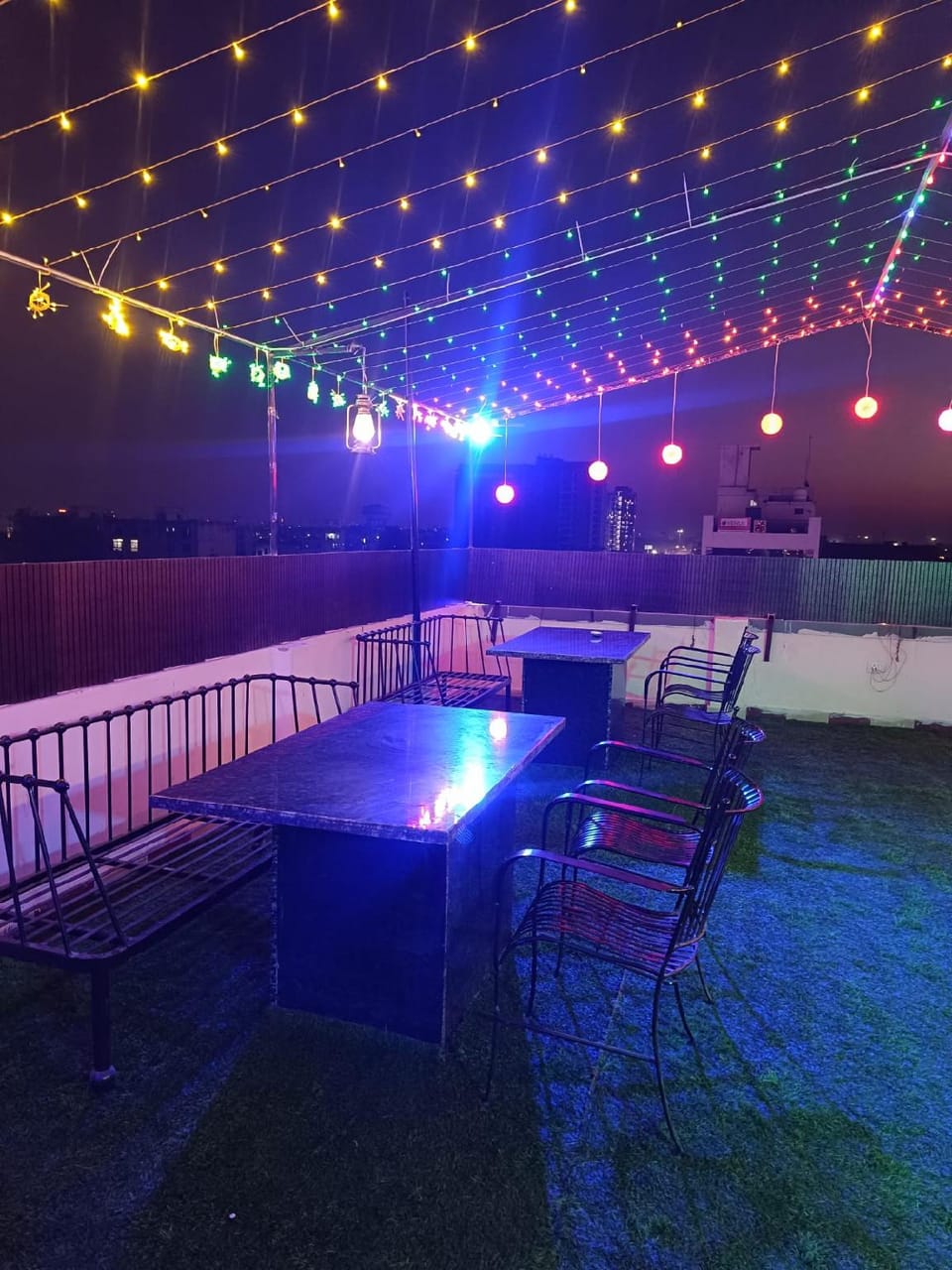 Hotel Kiwi Palace Hotel in Jaipur