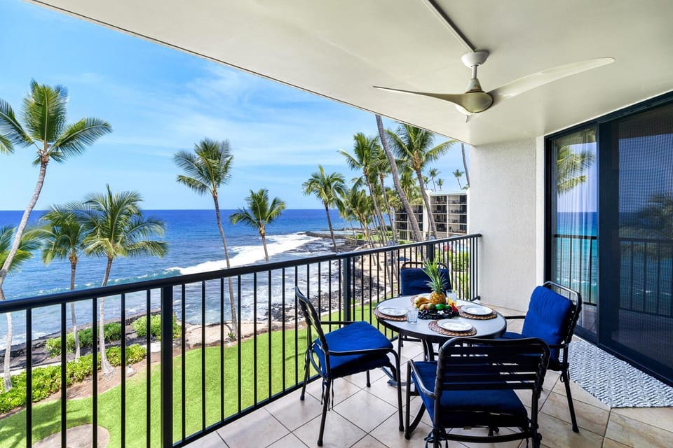 Aston Kona by the Sea Hotel in Holualoa