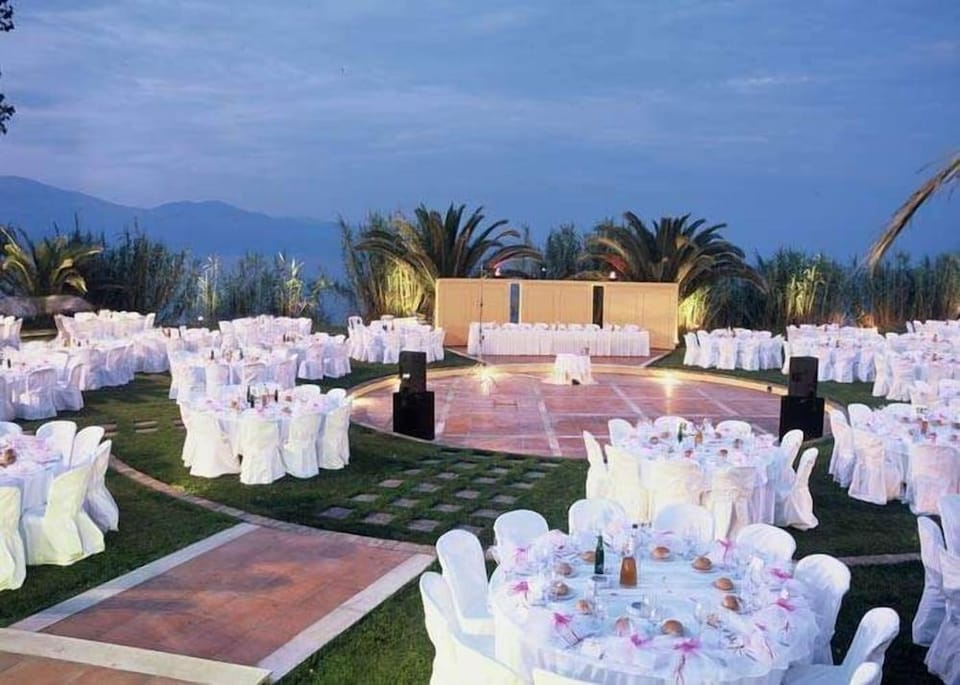 Long Beach Hotel & Resort Hotel in Peloponnese, Western Greece and the Ionian