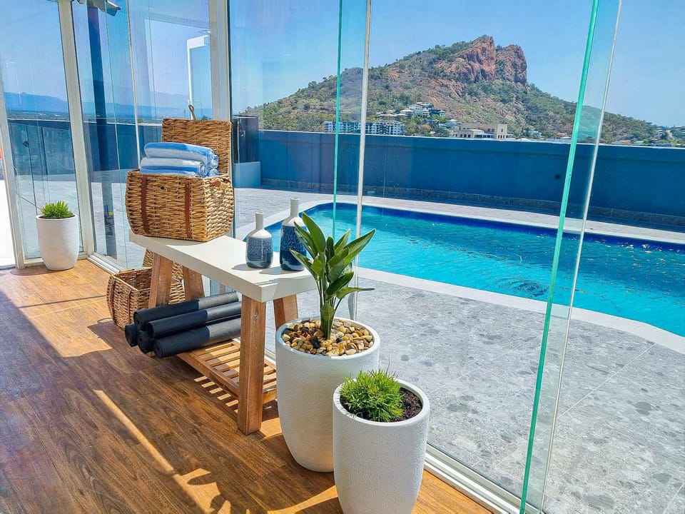 Private pool