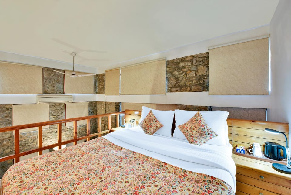 Tiaraa Monolith Lake Resort  Hotel in Uttarakhand