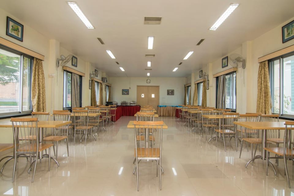 Shantiniketan - Ramoji Film City Hotel in Telangana
