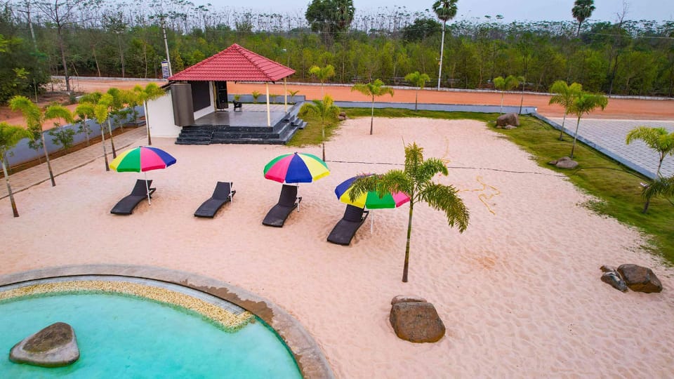Swimming pool