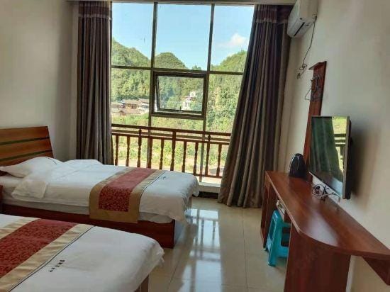 Yuntai Mountain Small Platform Tank Hotel in China
