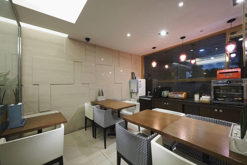 Hotel Noblesse, Yeoksam                                                                    Motel in Seoul