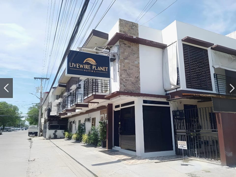 Livewire Planet Suites Hotel in Davao Region