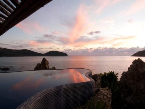 Villa El Murmullo by La Casa Que Canta Hotel in Zihuatanejo
