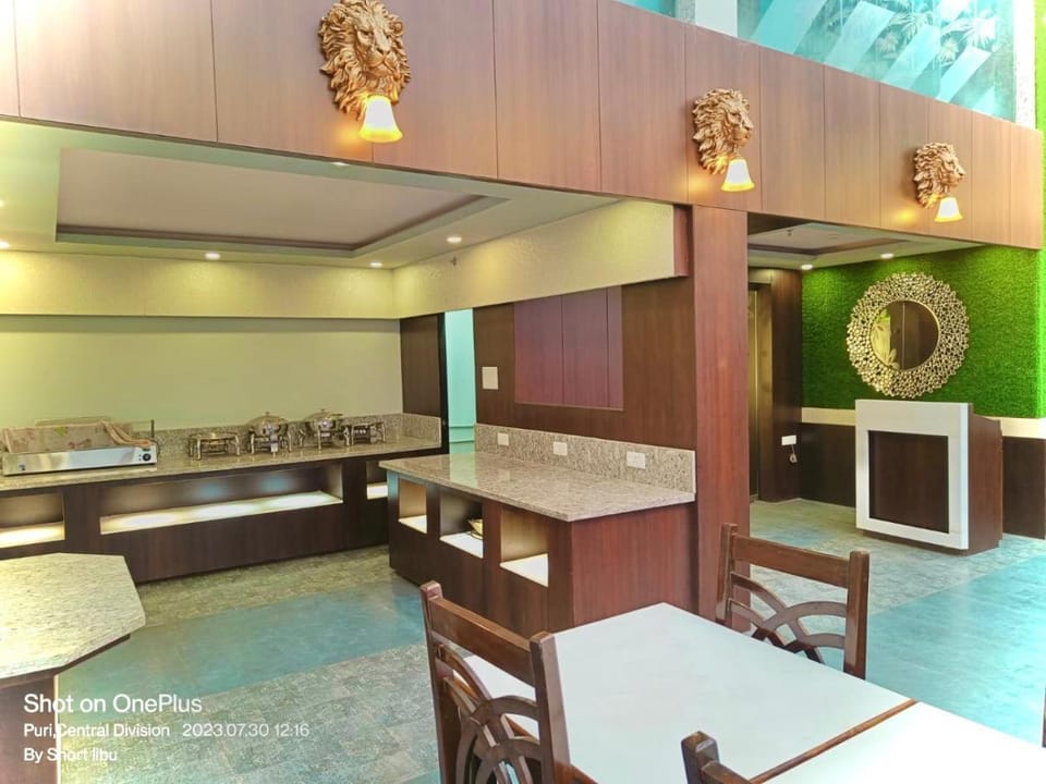 Hotel Kuber Palace Hotel in Puri