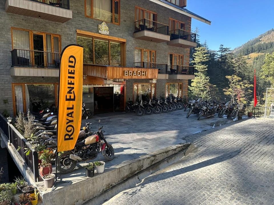 Bradhi Riverside Resort Jibhi Hotel in Himachal Pradesh