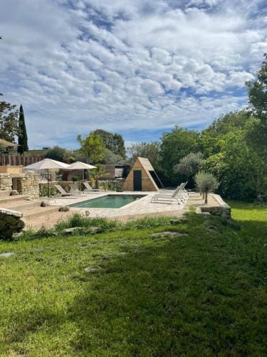 La maison d'HamiH "Gite et Chambres d'hotes Hotel in Uzes
