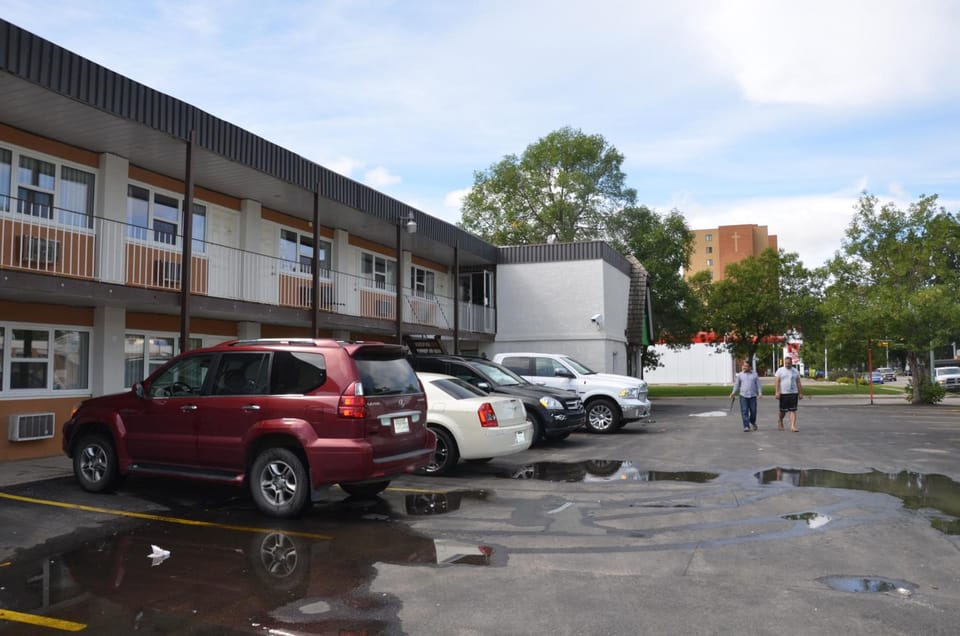 Coachman Inn Motel in Regina
