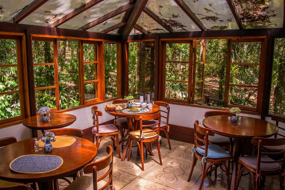 Pousada Casa Bonita Inn in State of Rio de Janeiro